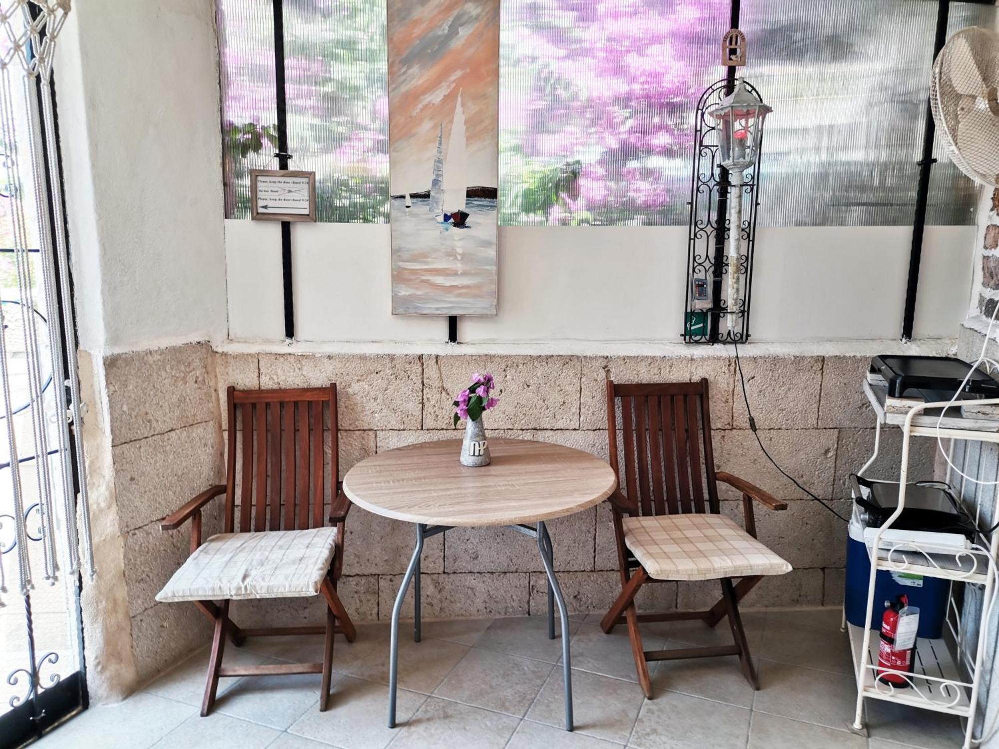 Apartment Alena With Terrace And Garden Center Jelsa Jelsa  Extérieur photo